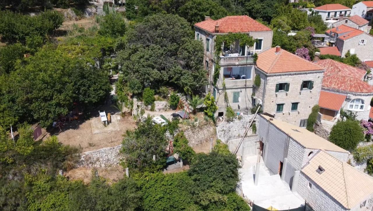 Old Stone House Aparthotel